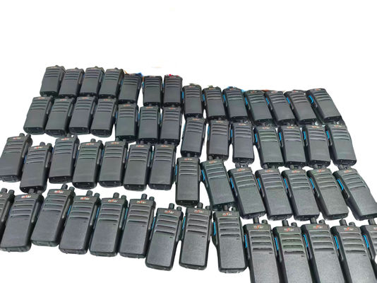 Beli BF-9700 Waterproof IP67 Walkie Talkie with 2800mAh Battery 16 Channels VHF UHF Digital Two-Way Radio pembuatan online