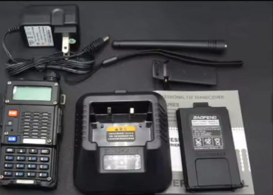 Baofeng VHF UHF Dual Band Two Way Radio Wireless Communication Dengan Keypad BF F8 Jangka Panjang