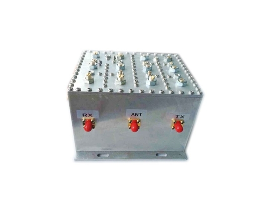 100W Cavity Broadband 400M Duplexer dengan Insertion Loss Of 1.5 Fluktuasi Of 0.9 Dan VSWR Of 1.25 Dari Produsen